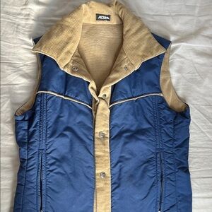Altra Navy and Beige Vest